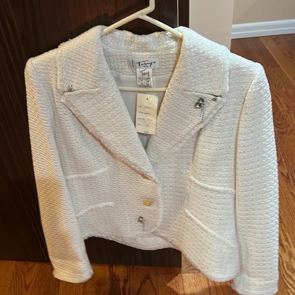 Jacket - Picture 10 of 11